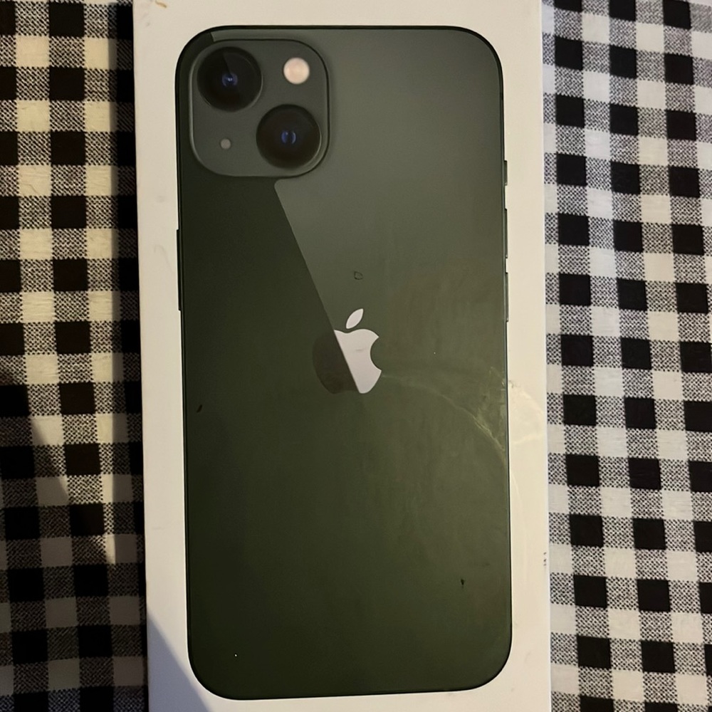 iPhone 13 (Midnight Green)